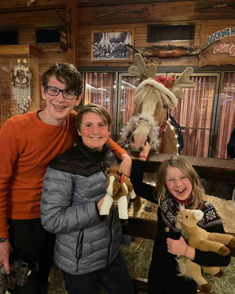 Rocking Horse Ranch Resort, Christmas horse and kids