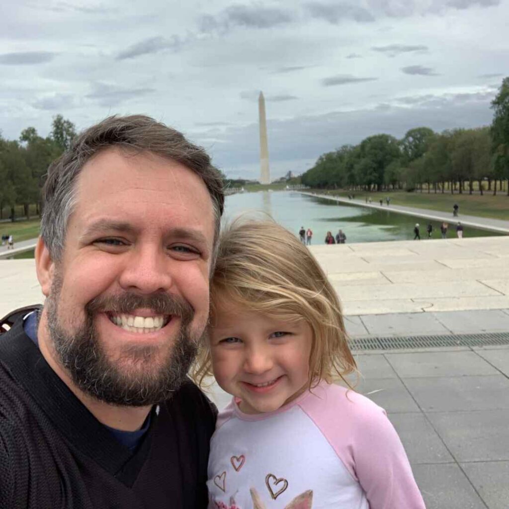 Washington DC family vacation, father/daughter Washington Monument